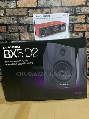 Maudio Bx5 D2 Focusrite Scarlett 2i2 Set