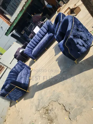 Sitting Room Sofa Chairs Constructed With Topnotch Materials