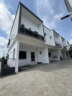 4bdrm Duplex in Lekki for sale