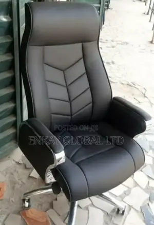 Standard Quality Office Boss Swivel Chair