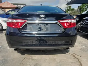 Toyota Camry XLE 4dr Sedan (3.5L 6cyl 6A) 2015 Black