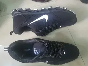Size 44 Nike Canvas