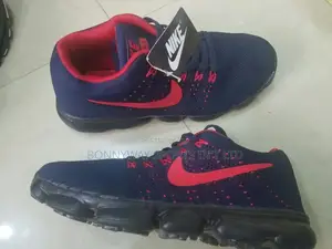 Nike Juggling Canvas