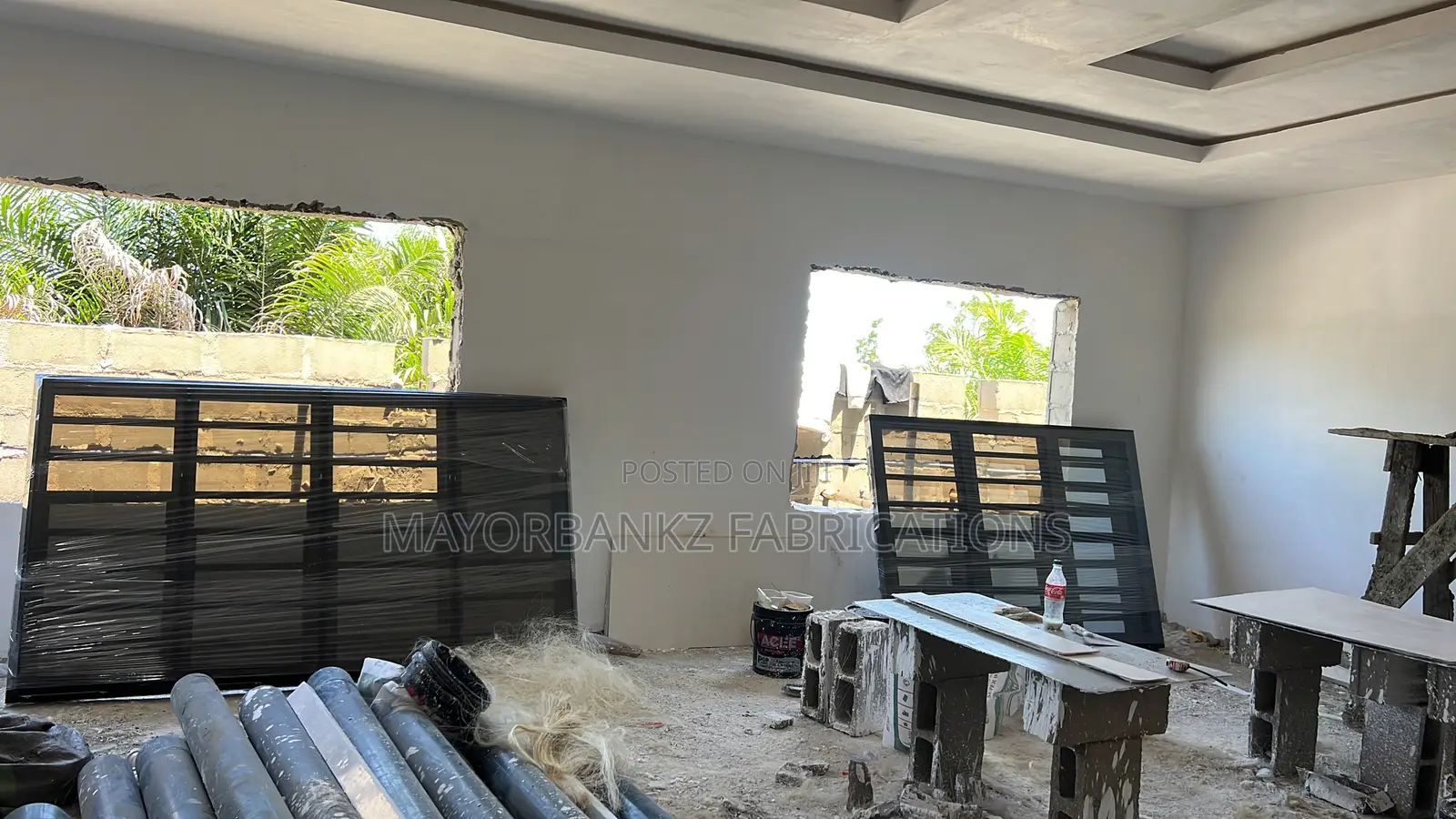 Black Frameless Window