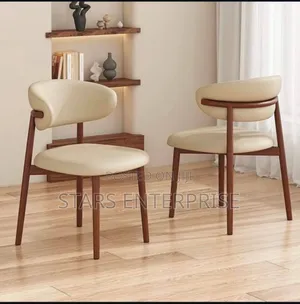 Dinning Chair With Wooden Legs