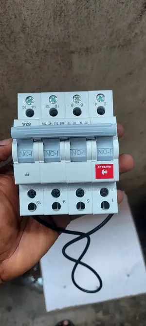 High Quality 63 Amps 4 Pole Changeover Breaker