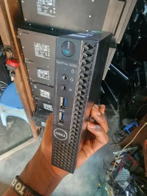 Desktop Computer Dell OptiPlex 3060 8GB Intel Core i5 SSD 256GB