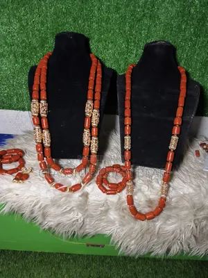 Coral Beads for Classic Couple