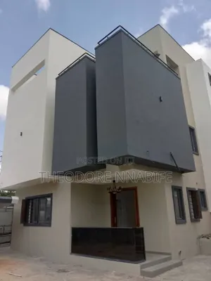 5bdrm Duplex in Diamond Estate, Ikeja for sale
