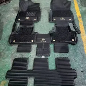 Customize Double Layer Foot Mat for Highlander 017