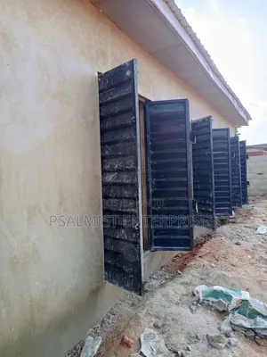 Newly Built Shops for Rent