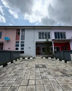 4bdrm Duplex in Golf Estate, Trans for sale
