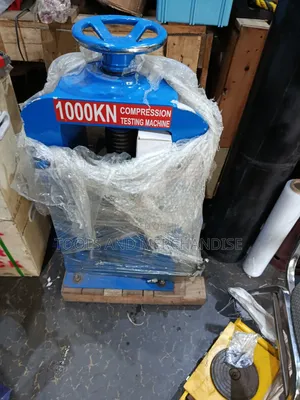 Compression Testing Machine (1000kn)