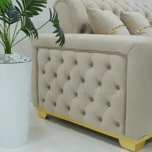 Cosy 7 Seater Living Room Sofa.