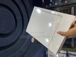 New Laptop Apple MacBook Air 2022 M2 16GB Apple M2 SSD 256GB