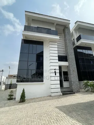 4bdrm Townhouse/Terrace in Jahi for sale