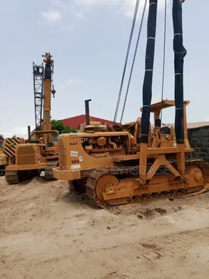 Foreign Used Caterpillar Pipe Layer.