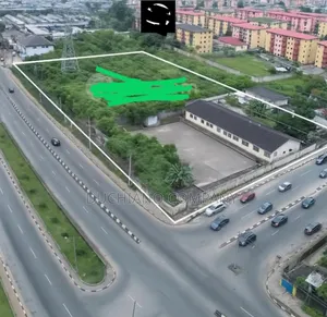 Prime Land Along Western Avenue, Surulere