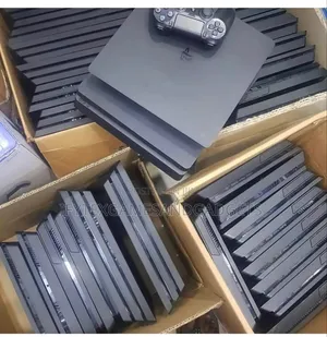 Clean London Used Ps 4 Pro With 2 Pads and 12 Digital Games