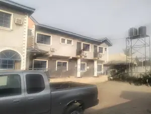 16 Rooms Modern Hotel