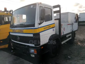 Mercedes Truck 4cylinder White