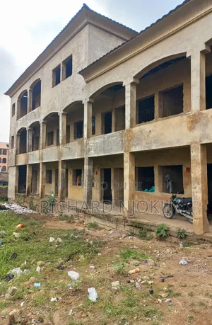 Shopping Complex Off Badagry Expressway (B4 Trade-fair), Lag