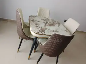 Pin Legs Dining Table