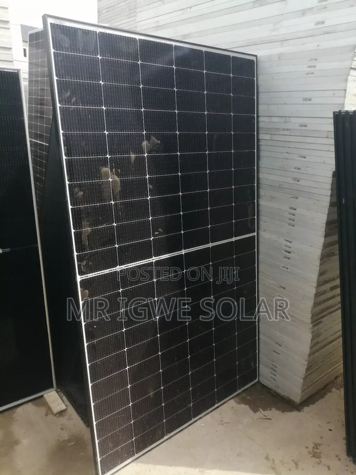 Jinko 600 Watts Panel