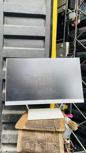 22 Inches Frameless Monitor