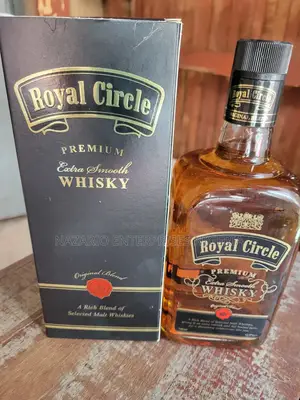 Royal Circle Whisky by 12 Bottles