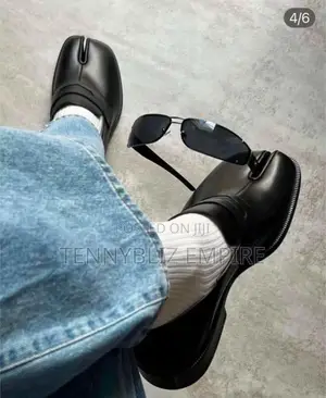 Maison Margiela Latest Luxury Split Toe Italian Shoes
