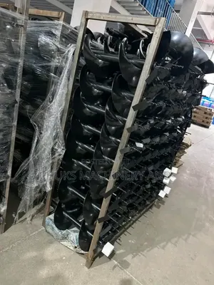 Earth Auger Drilling Machine