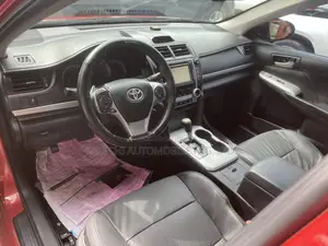 Toyota Camry SE 4dr Sedan (2.5L 4cyl 6A) 2013 Red