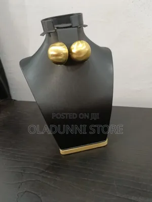 Replica Round Earring
