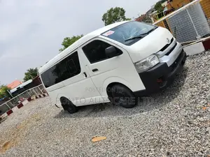 Toyota HiAce 2012 White