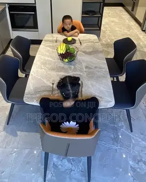 Dinning by 6 Chairs