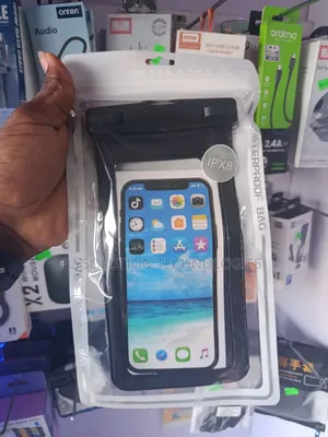 Waterproof Phone Pouches Protect From Water Damages