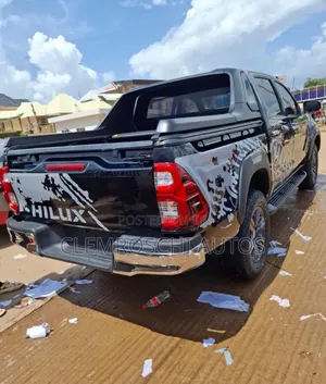 High Quality Certified Complete Body Sticker Hilux 2022
