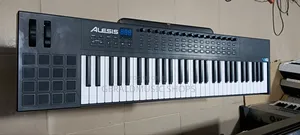 Uk Used Alesis Vi61 Midi Keyboard
