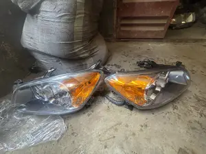 Headlamp Rav4 2010 Tokunbo Available