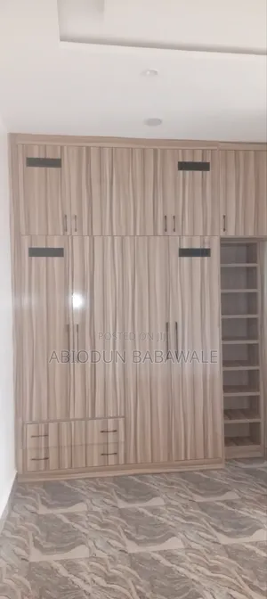 4bdrm Duplex in Navy Admiralty for rent
