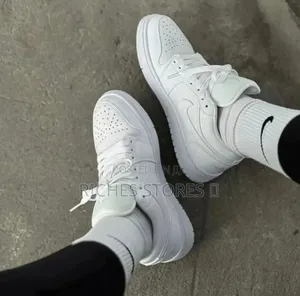 Air Jordan 1 Low Golf Triple White Sneakers
