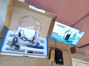 Shure Lapel and Headset Wireless BLX 82