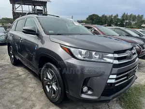 Toyota Highlander Limited Platinum 4x4 V6 (3.5L 6cyl 8A) 2017 Gray