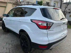 Ford Escape SE FWD 2018 White