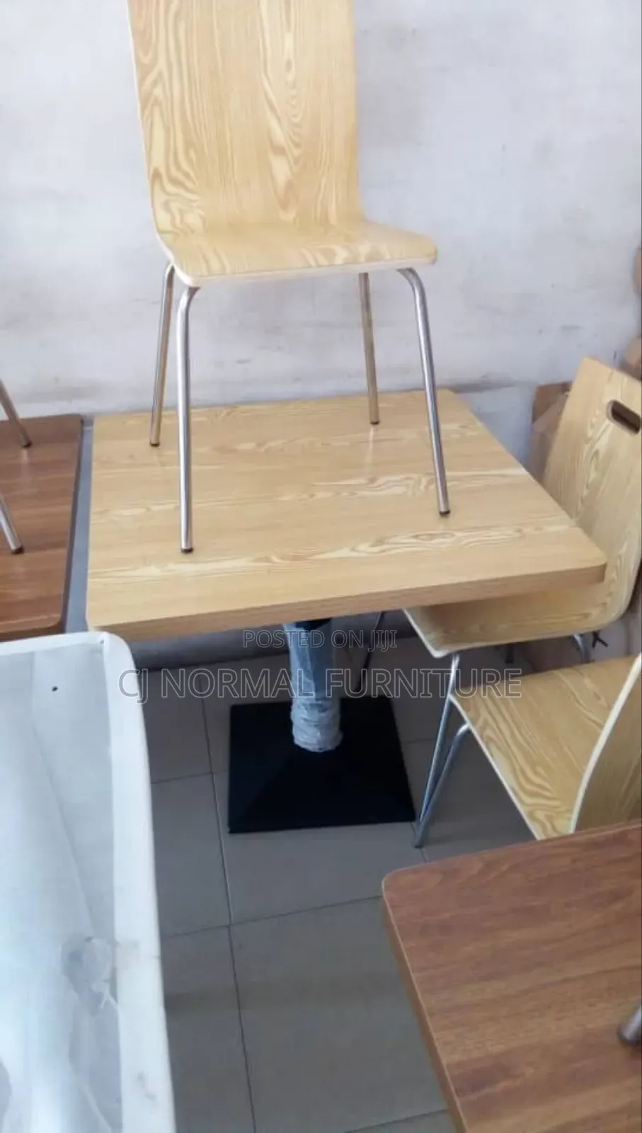 Restaurants Table and Chairs