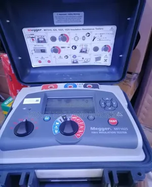 Mit1025 Megger Insulation Tester