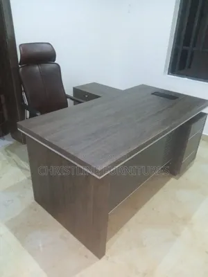 Beautiful Office Executive Table With Extension 1.8 Meters