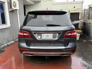 Mercedes-Benz M Class ML350 4dr SUV (3.5L 6cyl 7A) 2015 Gray
