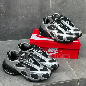 Original Nike Air Max Muse Sneakers